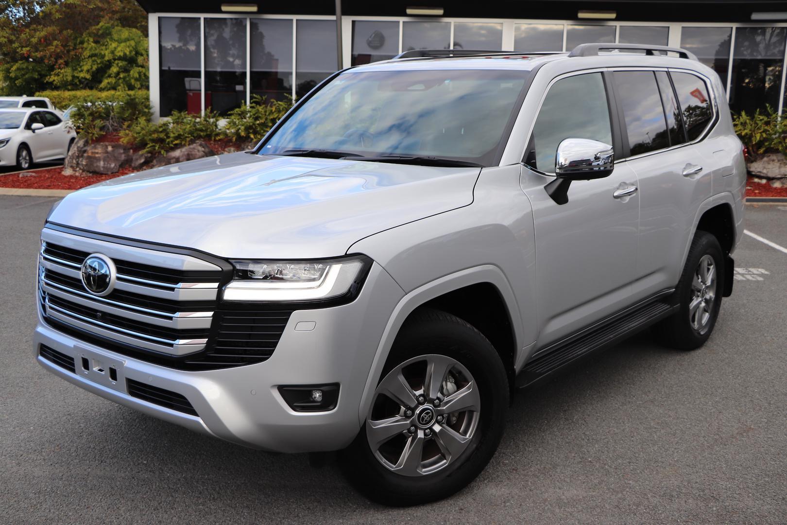 2025 Toyota Landcruiser Sahara in Silver