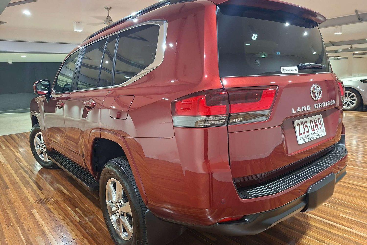 2025 Toyota Landcruiser VX in Red