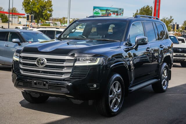 2025 Toyota Landcruiser Sahara in Black