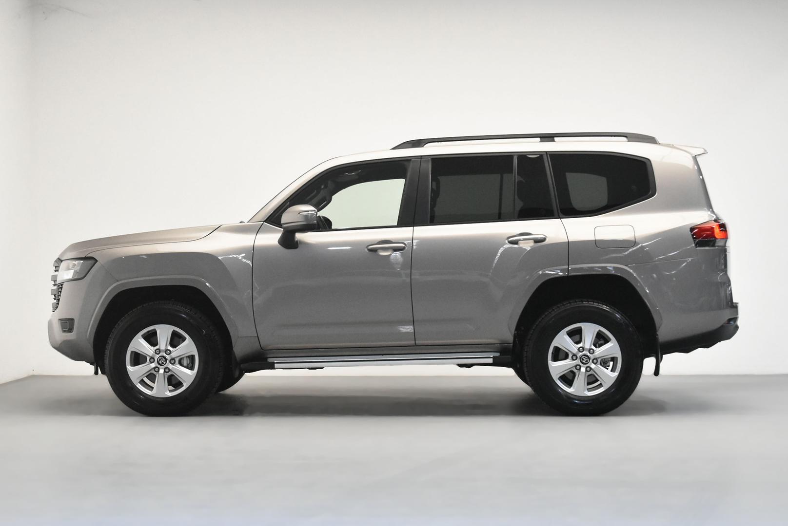 2025 Toyota Landcruiser GXL in Bronze