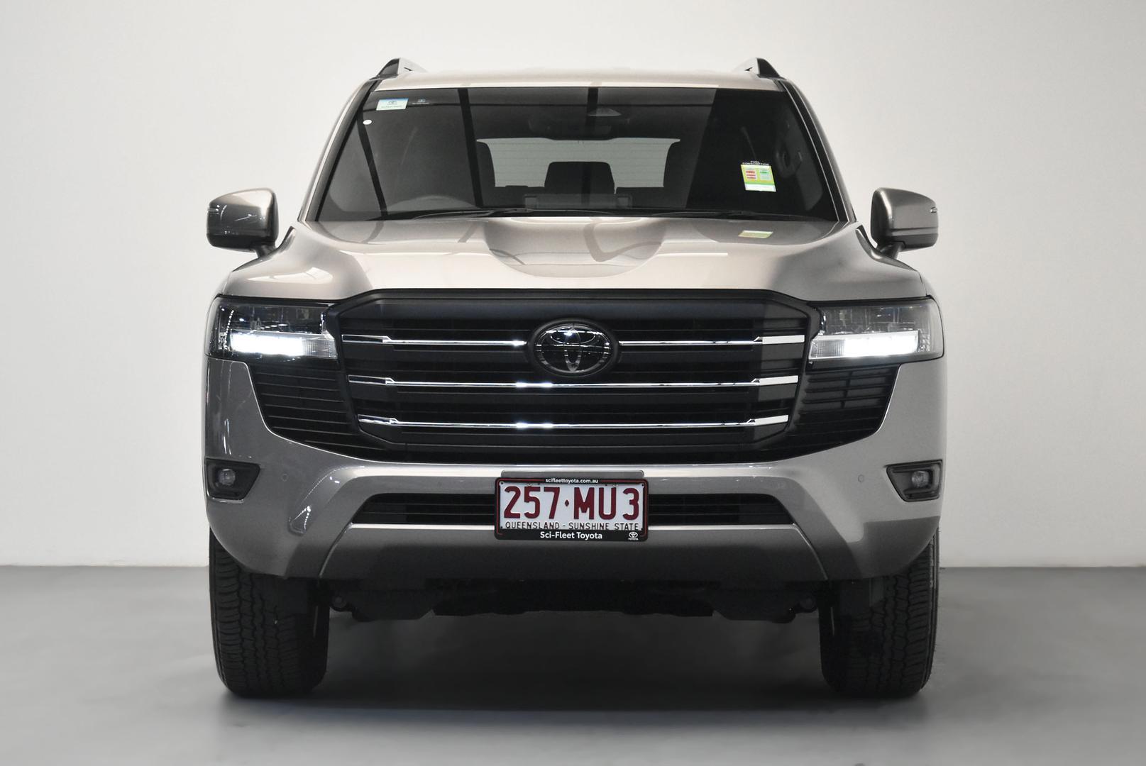 2025 Toyota Landcruiser GXL in Bronze