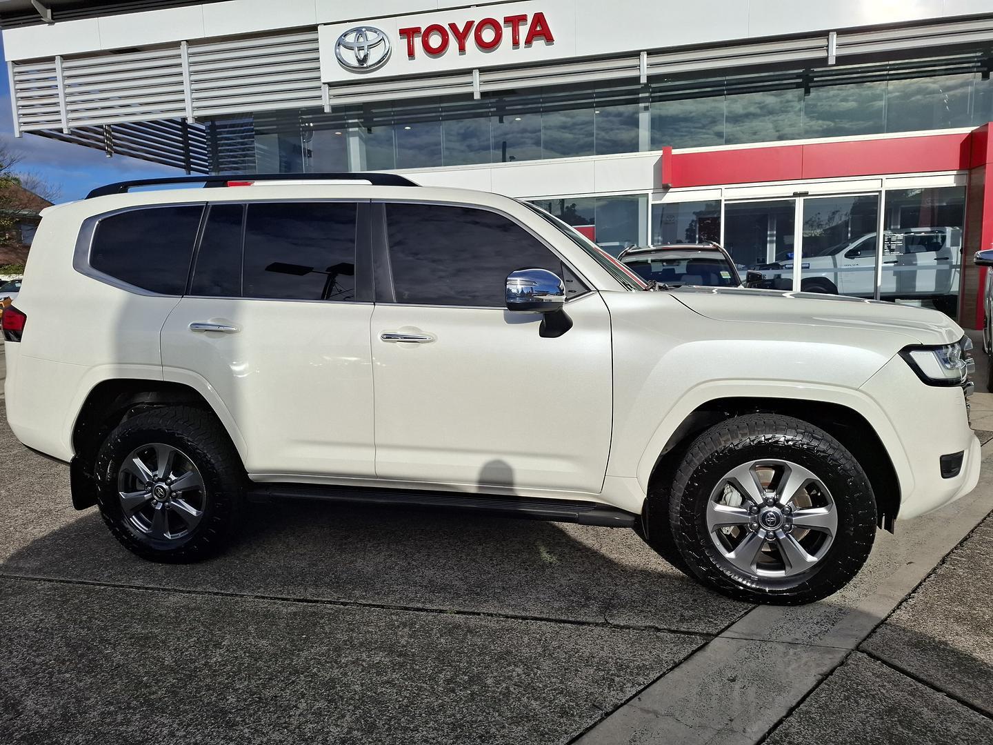 2022 Toyota Landcruiser Sahara in White