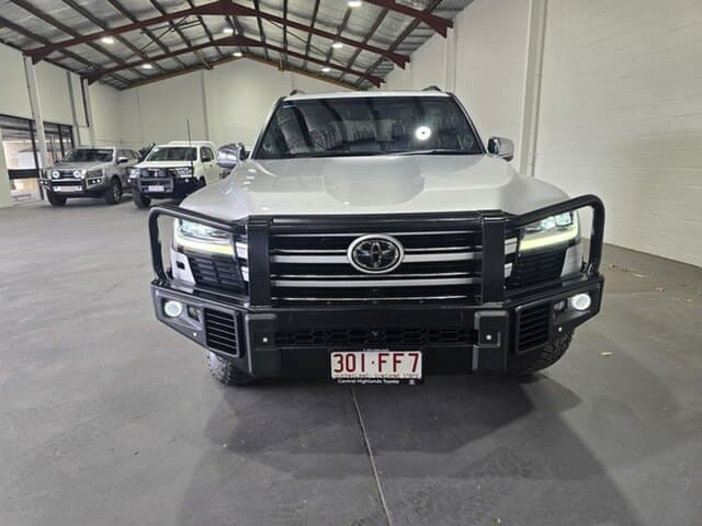 2022 Toyota Landcruiser Sahara in Silver