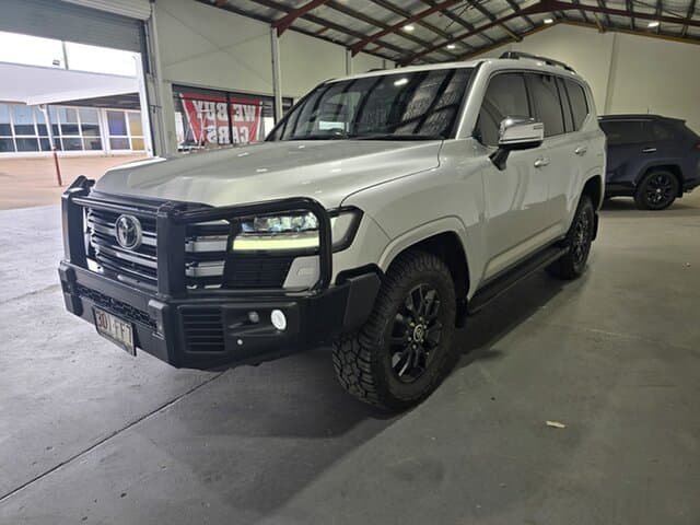 2022 Toyota Landcruiser Sahara in Silver