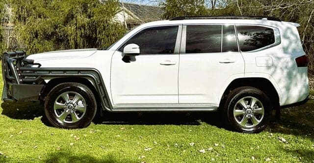 2022 Toyota Landcruiser VX in White