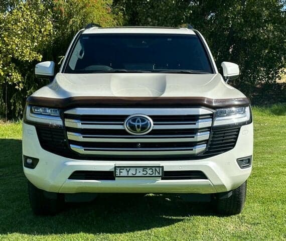 2023 Toyota Landcruiser VX in White