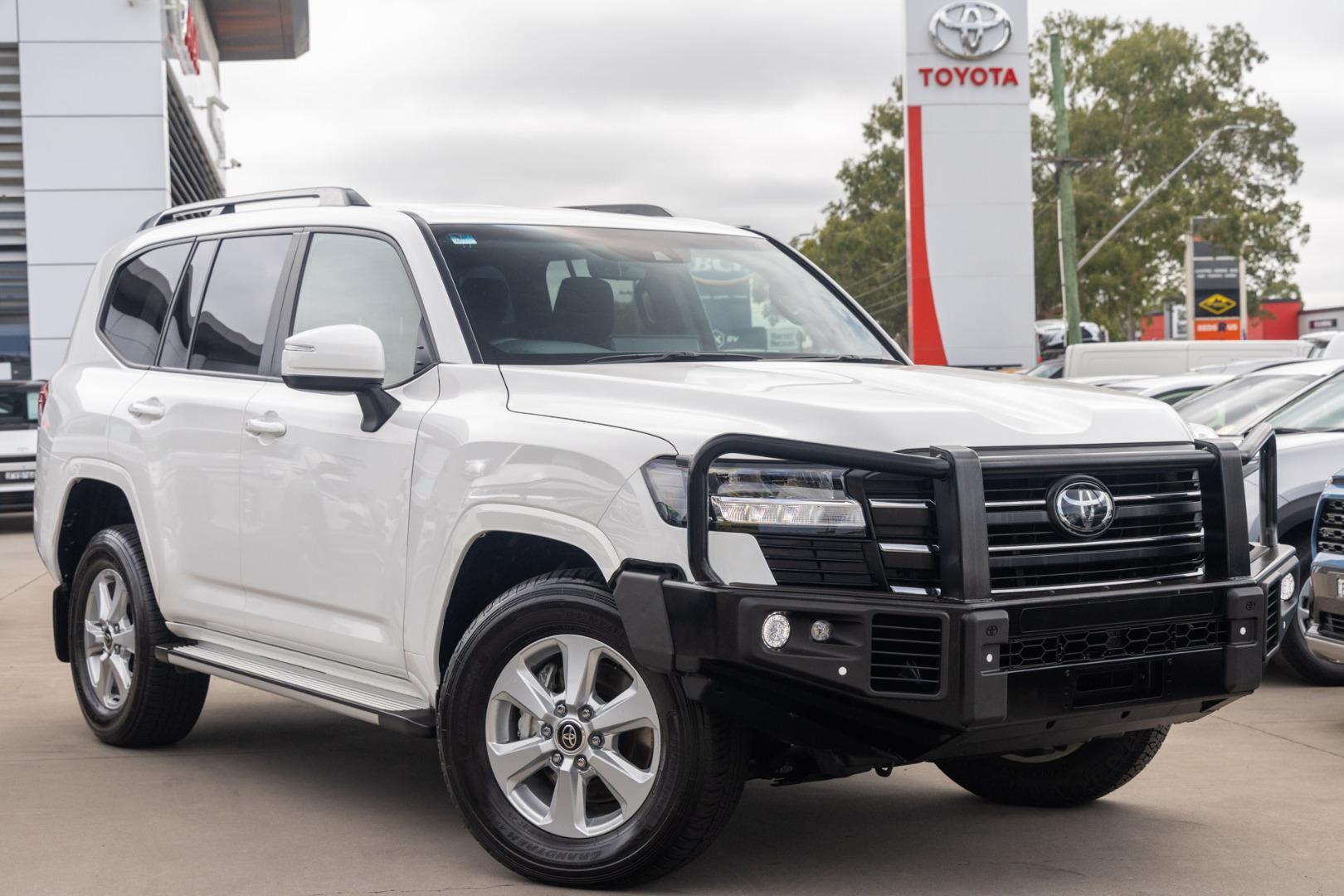2023 Toyota Landcruiser GXL in White