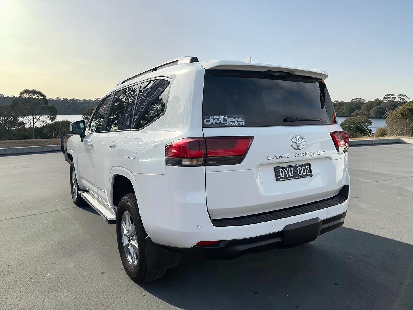 2024 Toyota Landcruiser 300 GXL in White