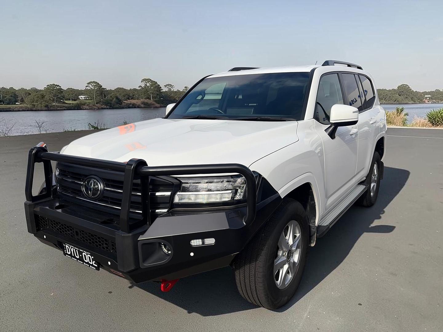 2024 Toyota Landcruiser 300 GXL in White
