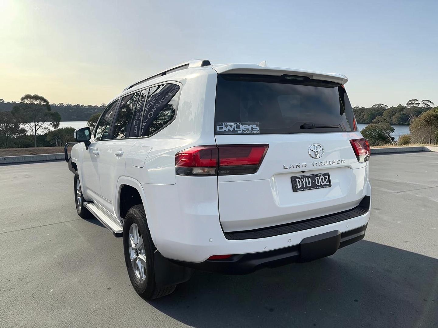2024 Toyota Landcruiser 300 GXL in White