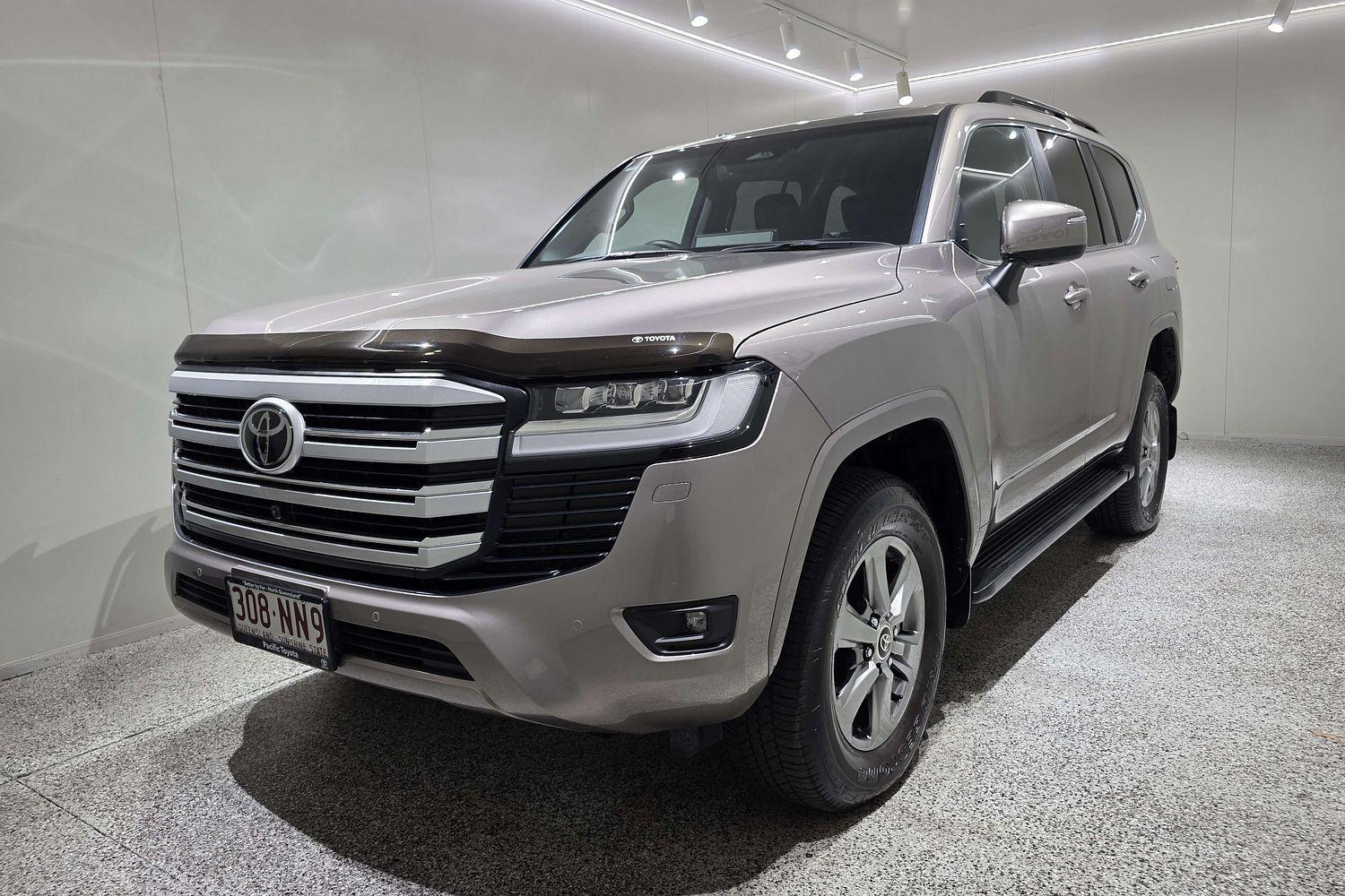 2025 Toyota Landcruiser VX in Bronze