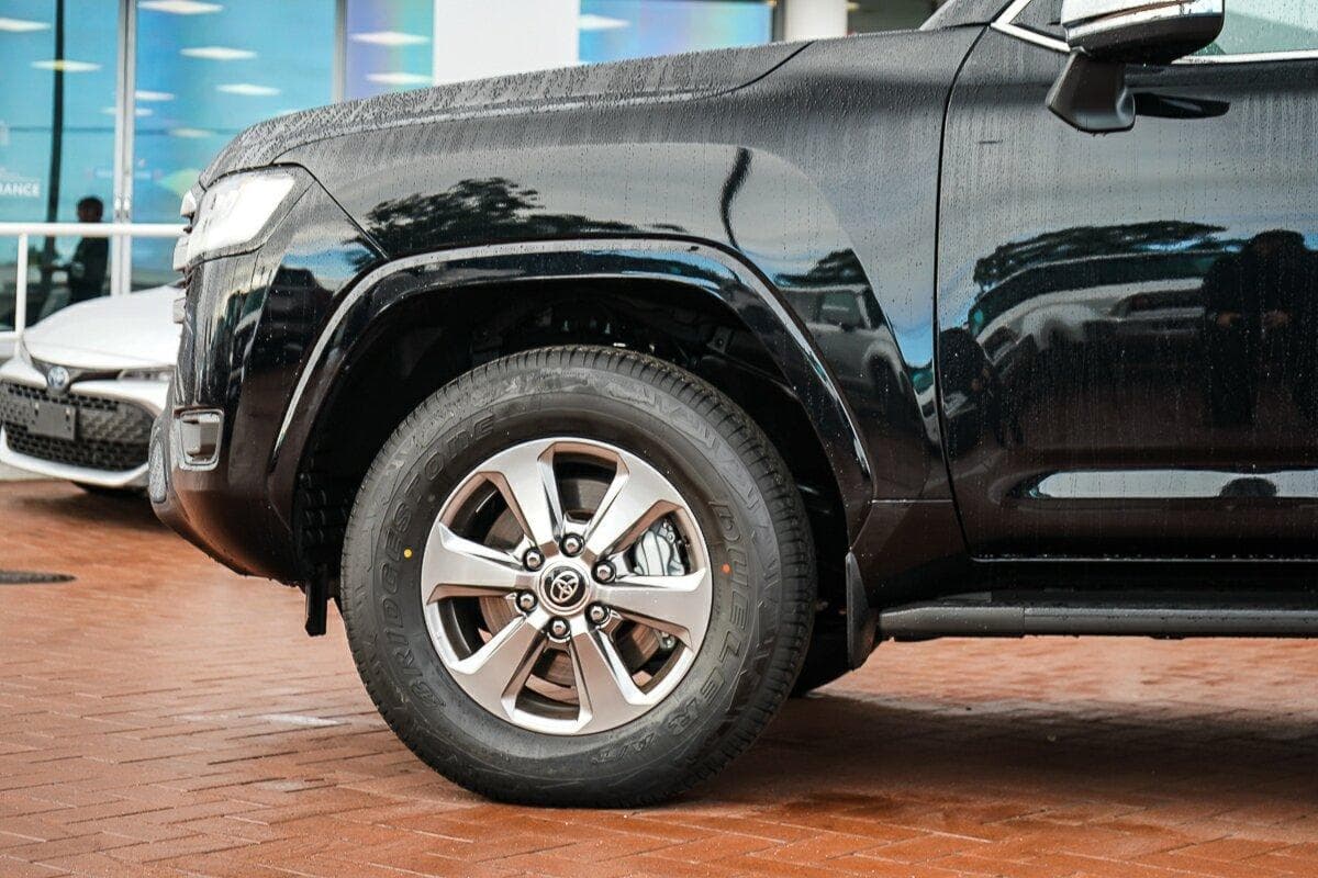 2026 Toyota Landcruiser Sahara in Black