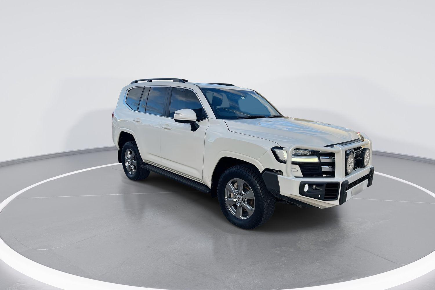 2021 Toyota Landcruiser VX in White