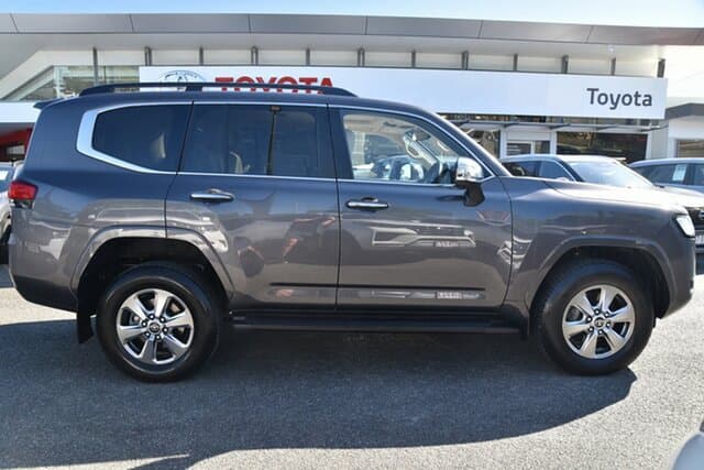 2022 Toyota Landcruiser Sahara in Silver