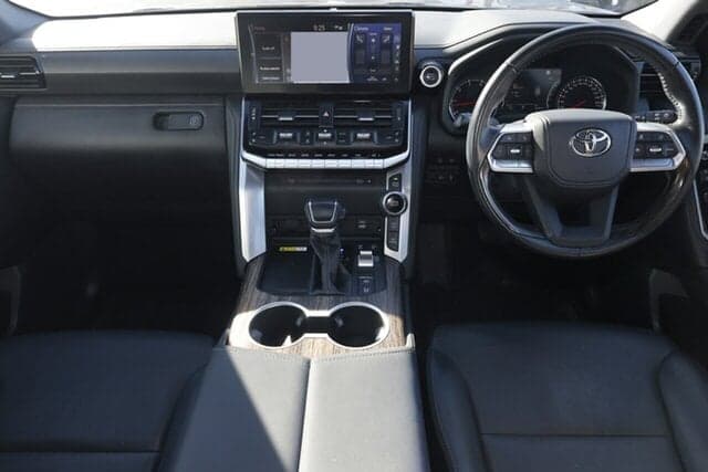 2022 Toyota Landcruiser VX in Silver