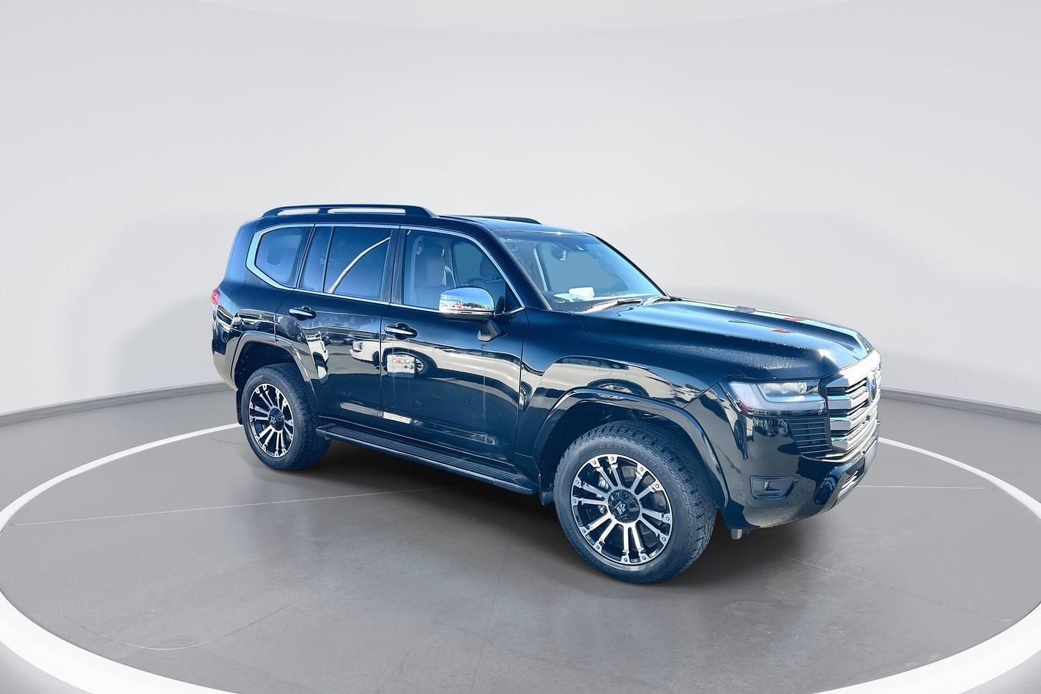 2022 Toyota Landcruiser Sahara in Black
