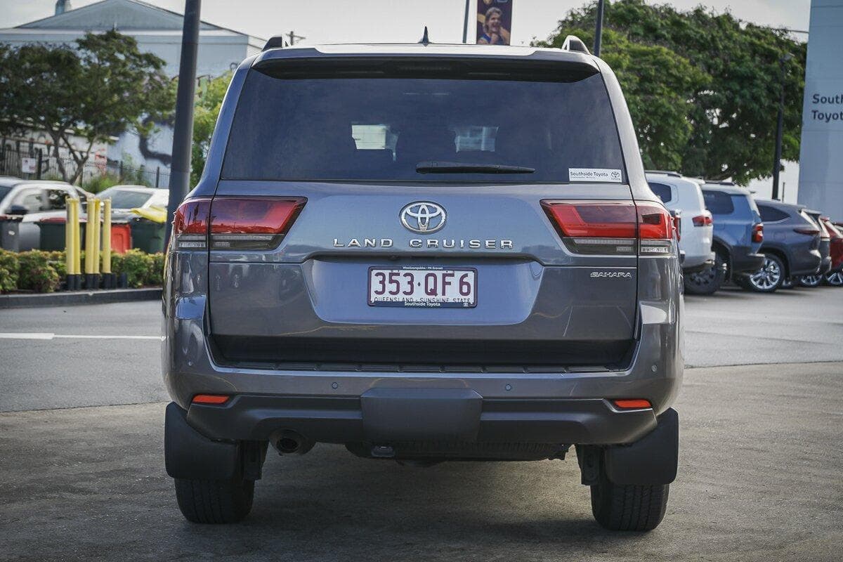 2022 Toyota Landcruiser 300 Sahara in Silver