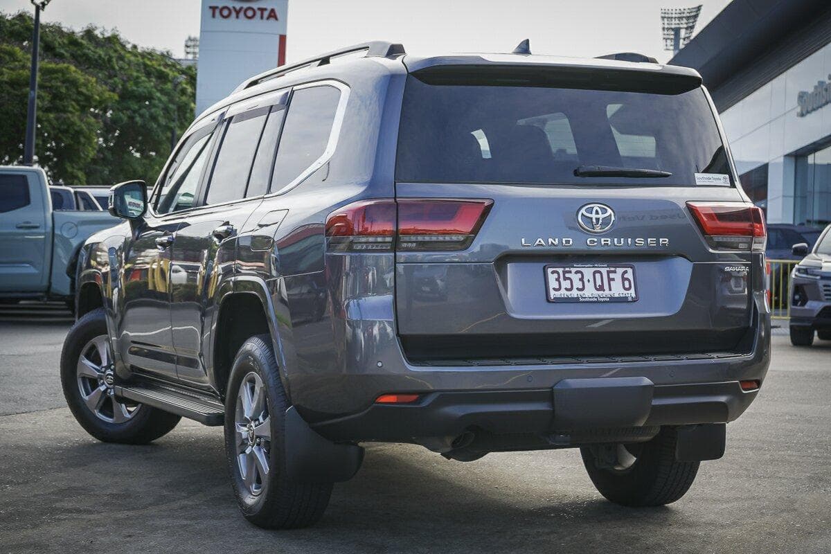 2022 Toyota Landcruiser 300 Sahara in Silver