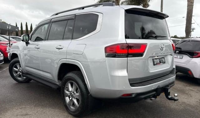 2022 Toyota Landcruiser VX in Silver