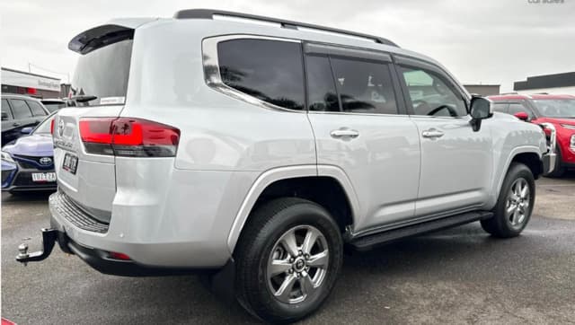 2022 Toyota Landcruiser VX in Silver