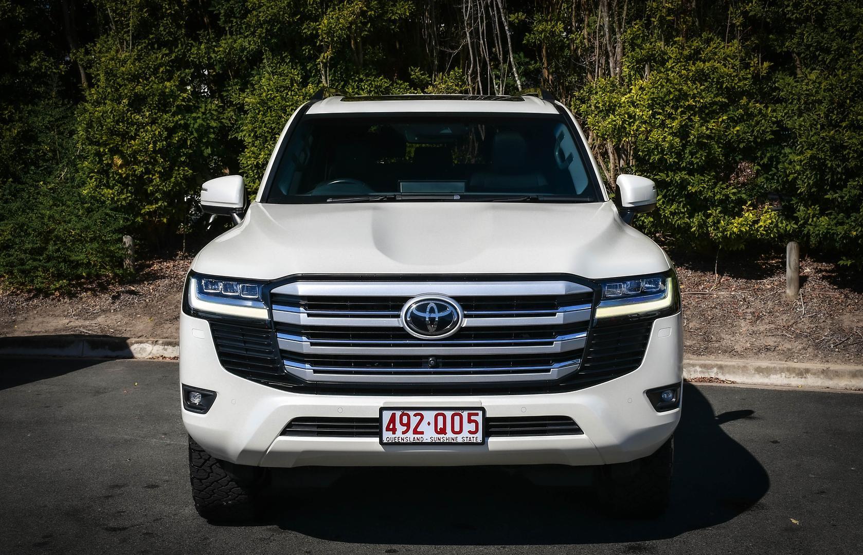 2022 Toyota Landcruiser VX in White