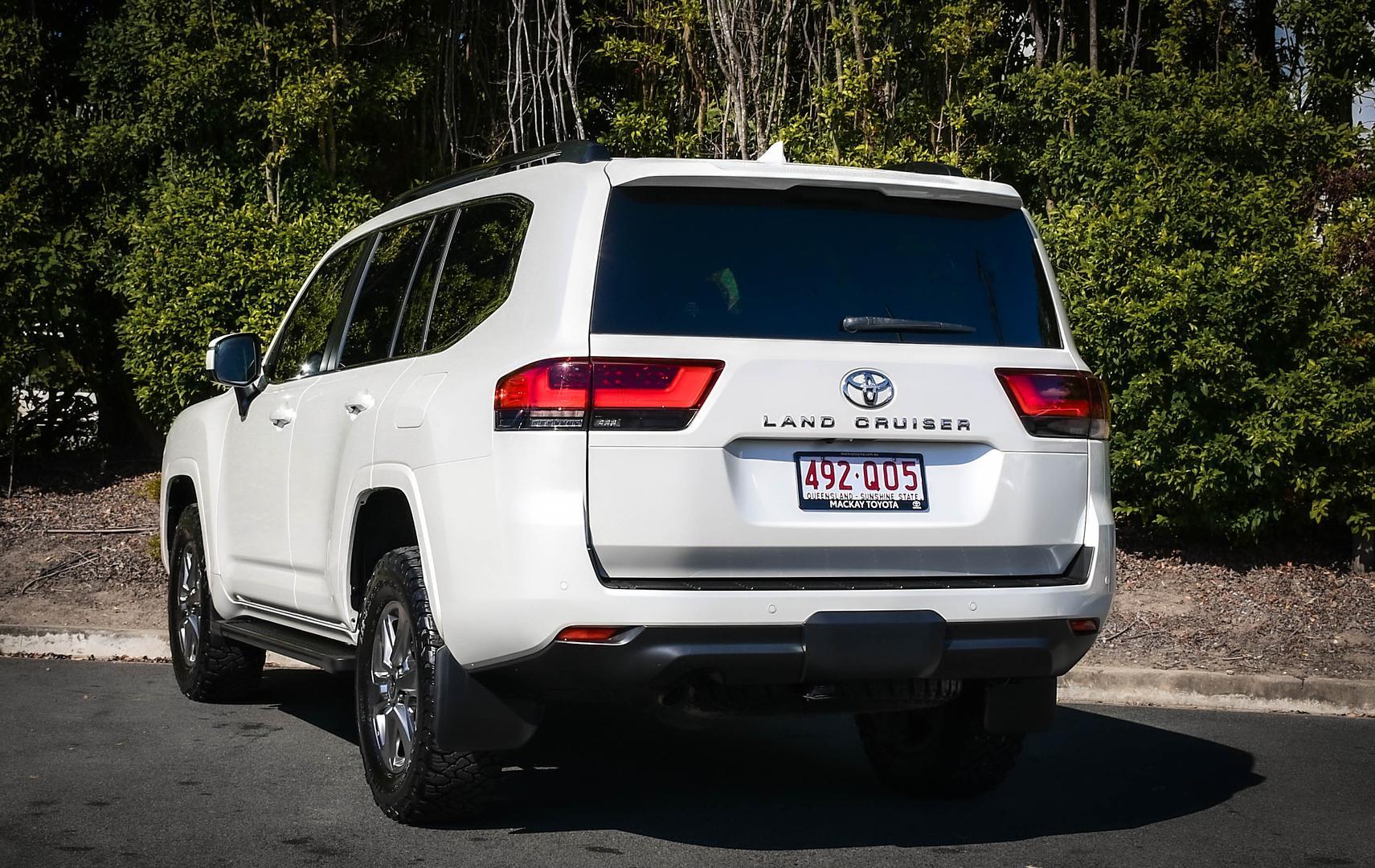 2022 Toyota Landcruiser VX in White