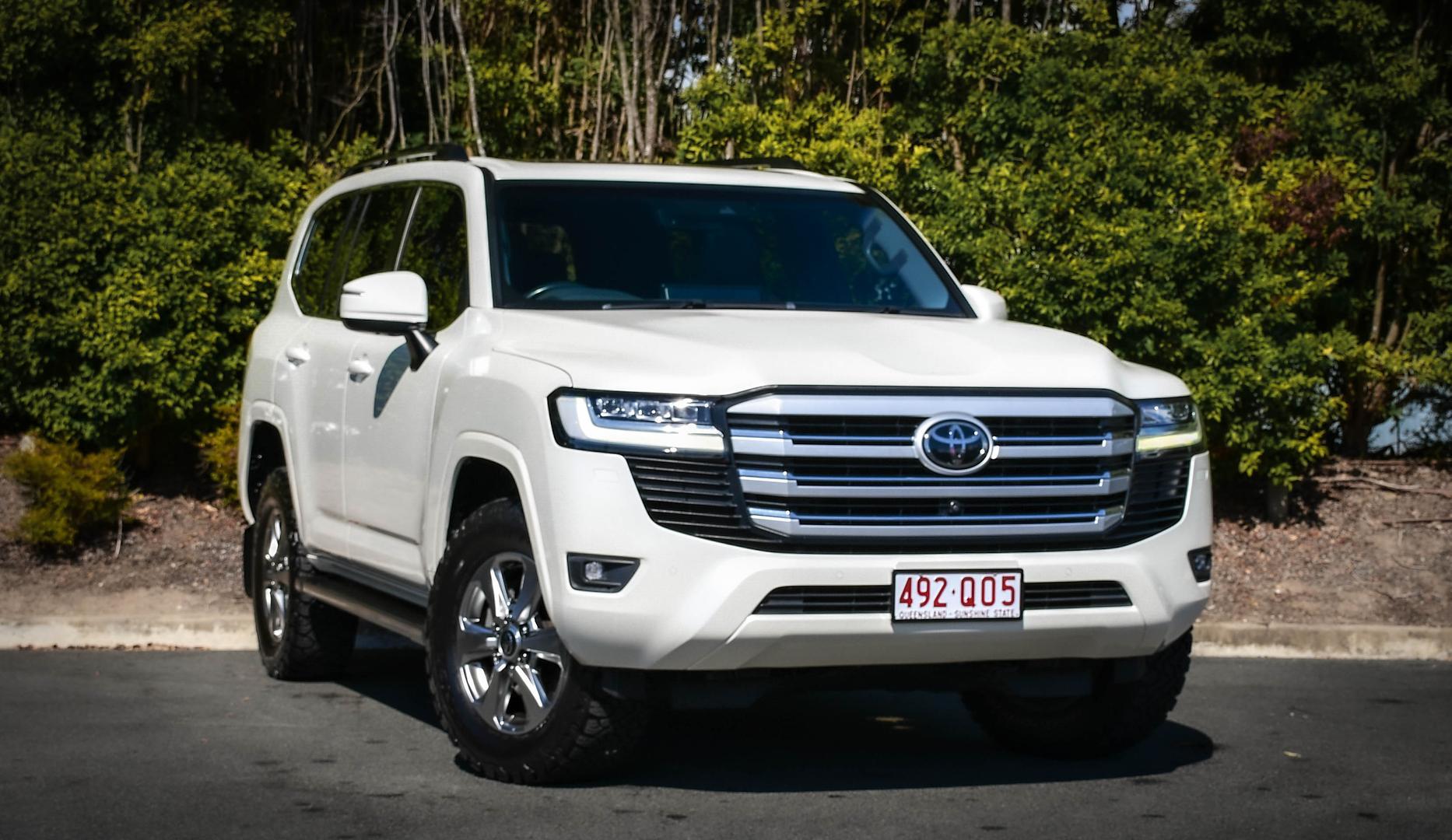 2022 Toyota Landcruiser VX in White
