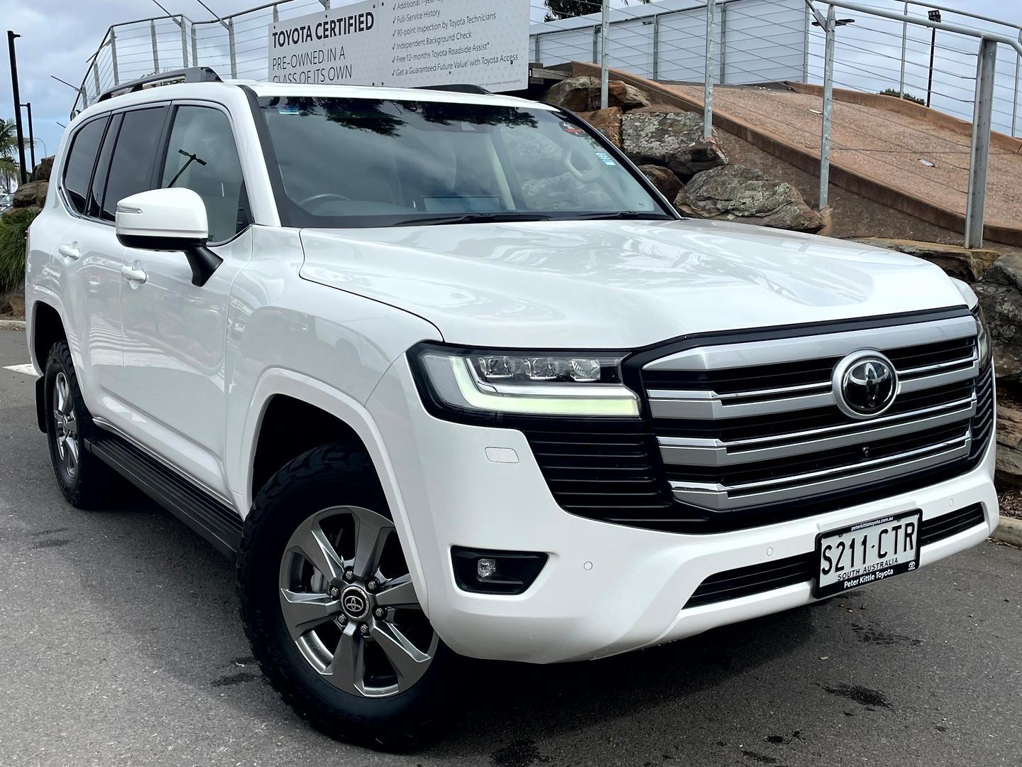 2022 Toyota Landcruiser VX in White