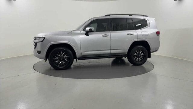 2023 Toyota Landcruiser Sahara in Silver