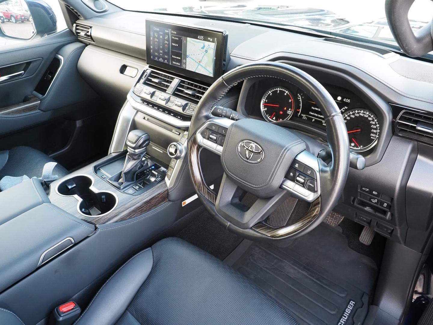 2023 Toyota Landcruiser Sahara in Blue