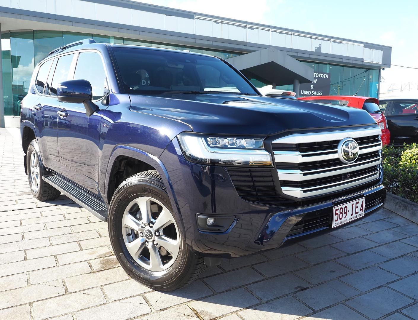 2023 Toyota Landcruiser Sahara in Blue