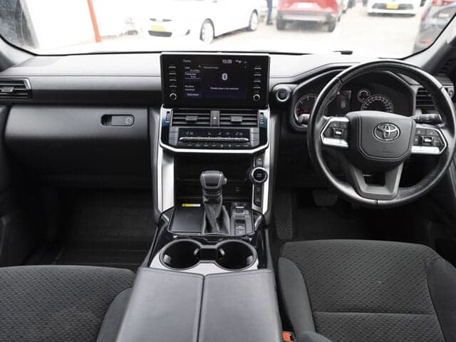 2023 Toyota Landcruiser GXL in White