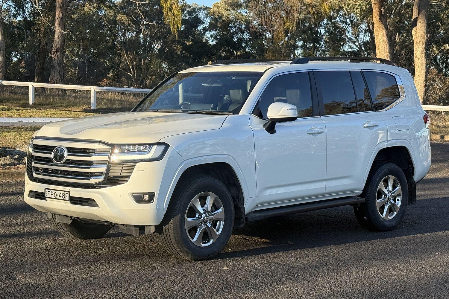 2024 Toyota Landcruiser VX in White