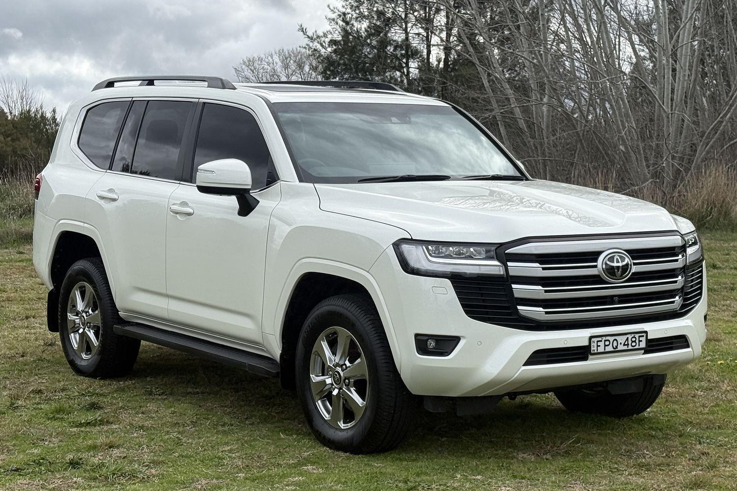 2023 Toyota Landcruiser VX in White