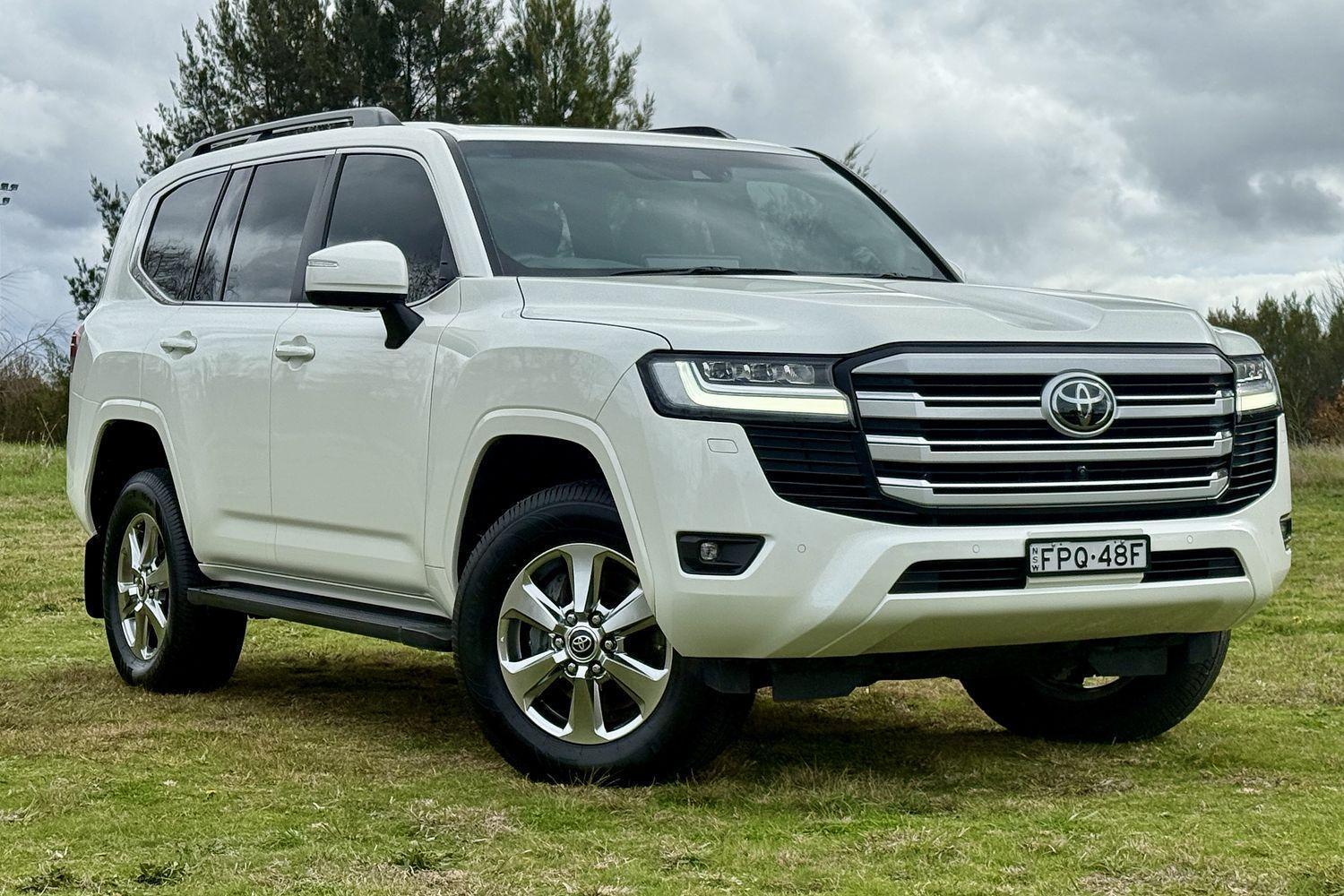 2023 Toyota Landcruiser VX in White
