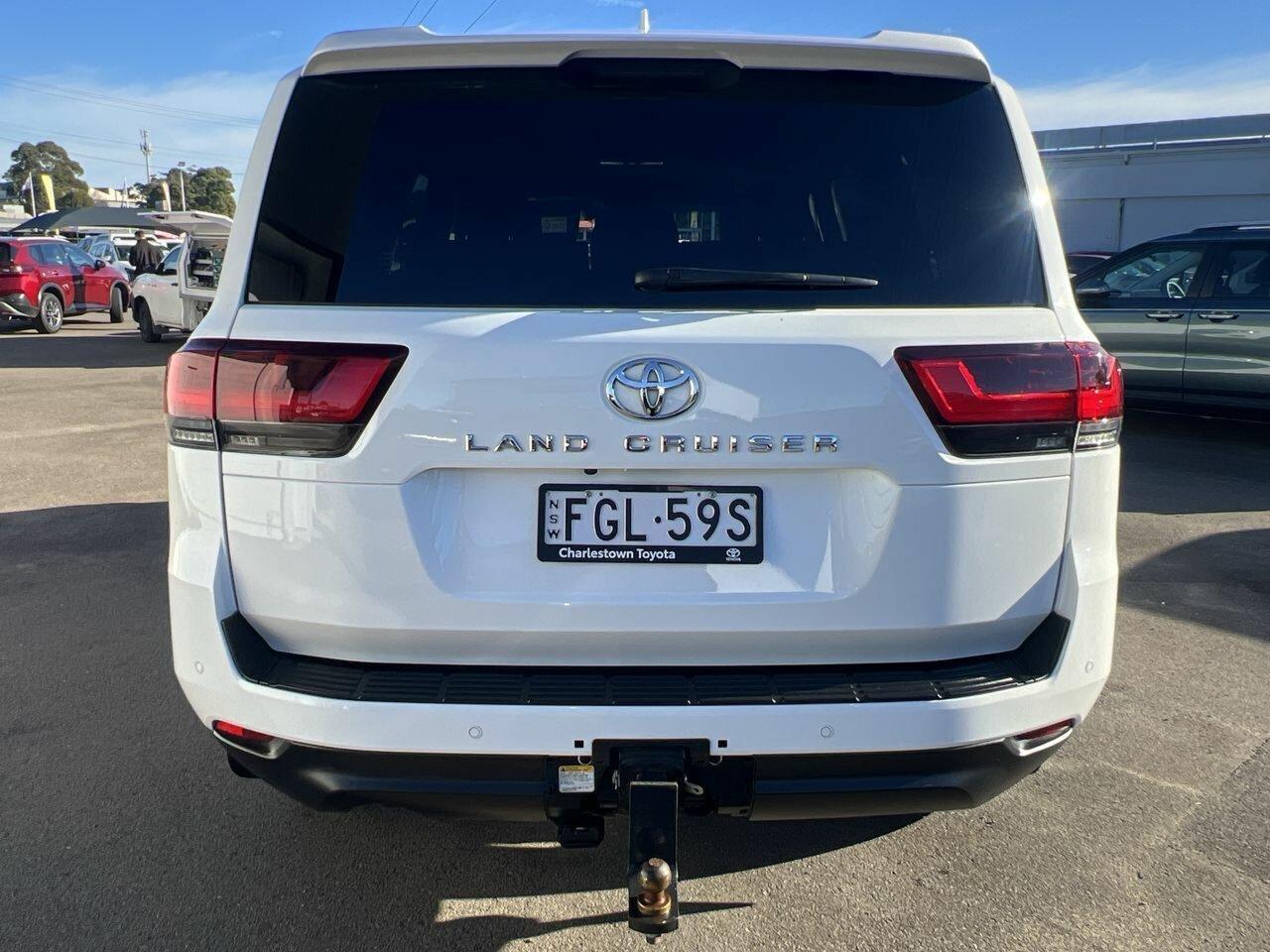 2024 Toyota Landcruiser 300 VX in White