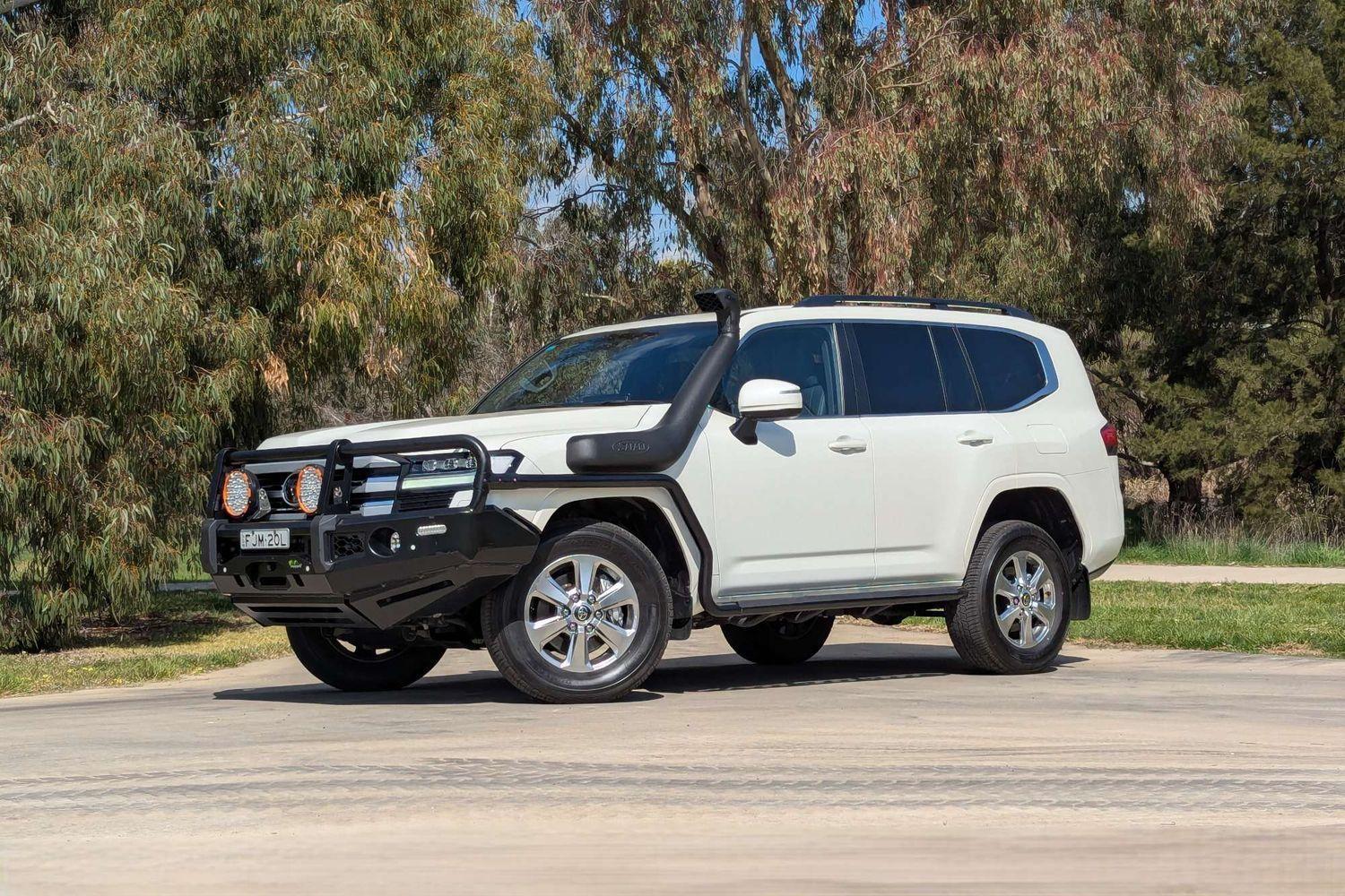 2024 Toyota Landcruiser VX in White