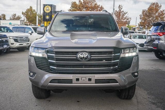 2025 Toyota Landcruiser GXL in Bronze