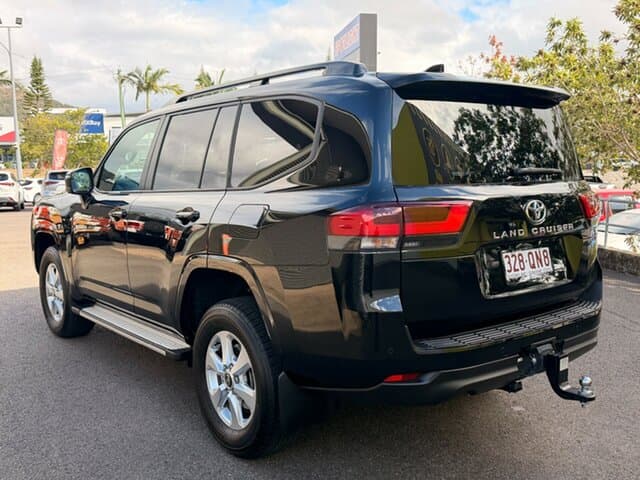 2025 Toyota Landcruiser GXL in Black