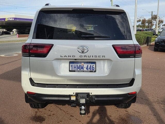 2021 Toyota Landcruiser VX in White