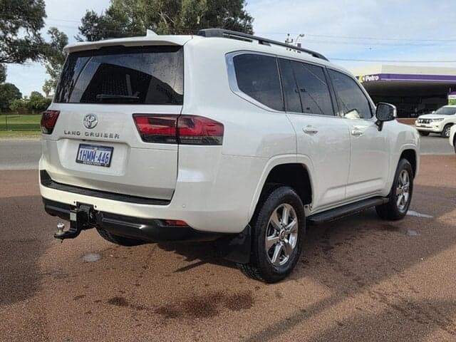 2021 Toyota Landcruiser VX in White