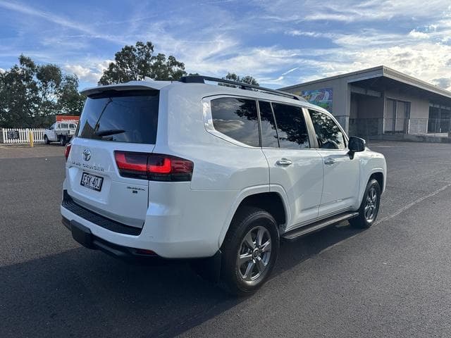 2022 Toyota Landcruiser Sahara in White