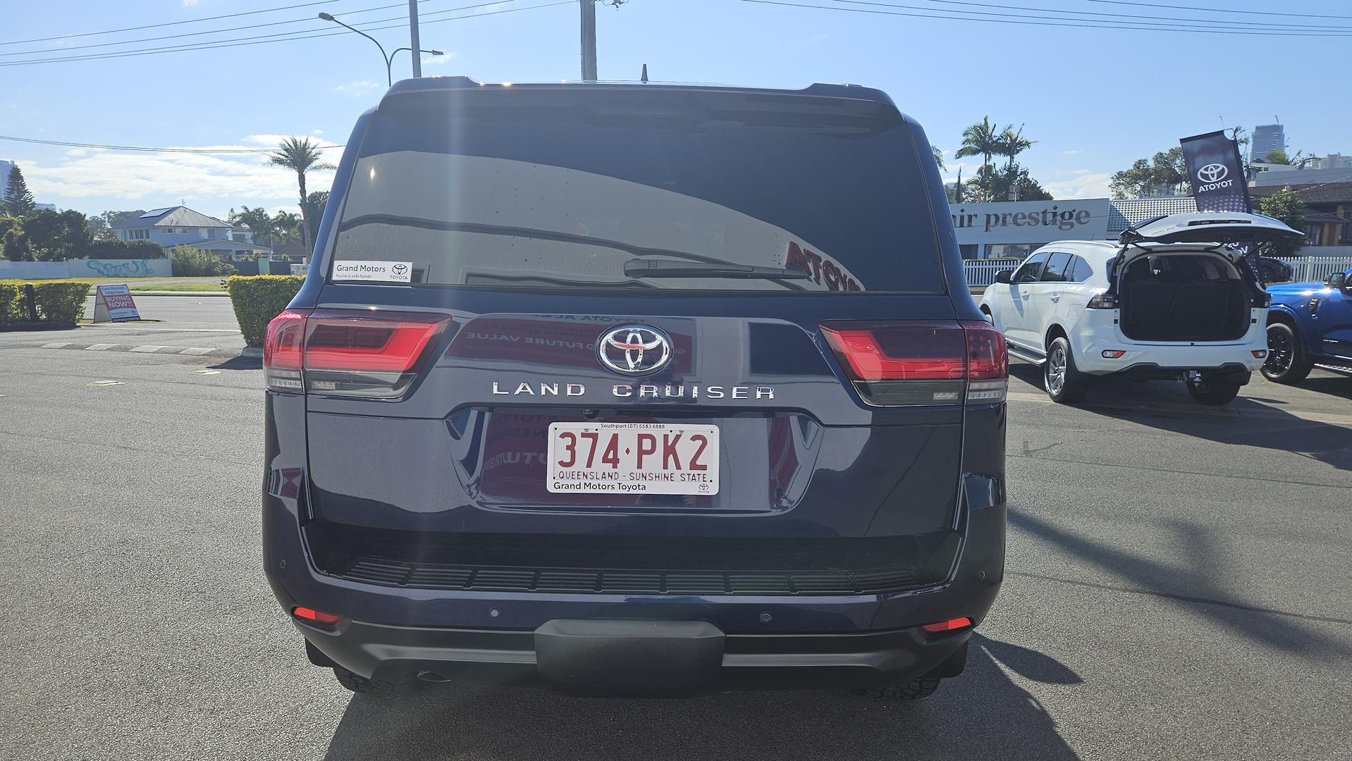 2022 Toyota Landcruiser VX in Blue