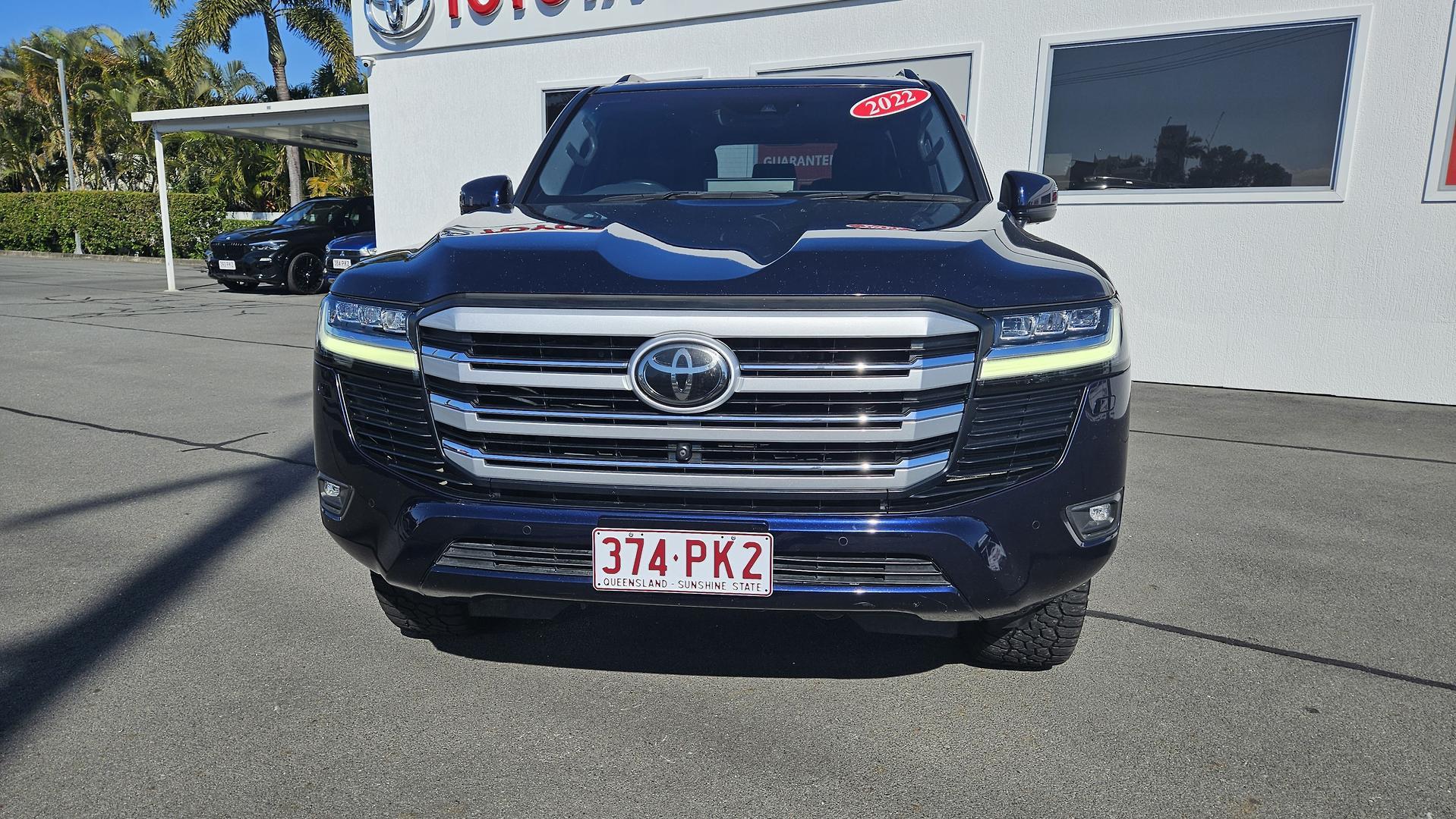2022 Toyota Landcruiser VX in Blue