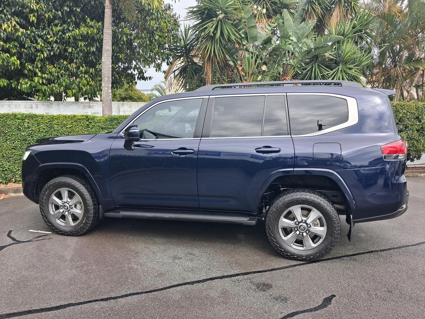 2022 Toyota Landcruiser VX in Blue