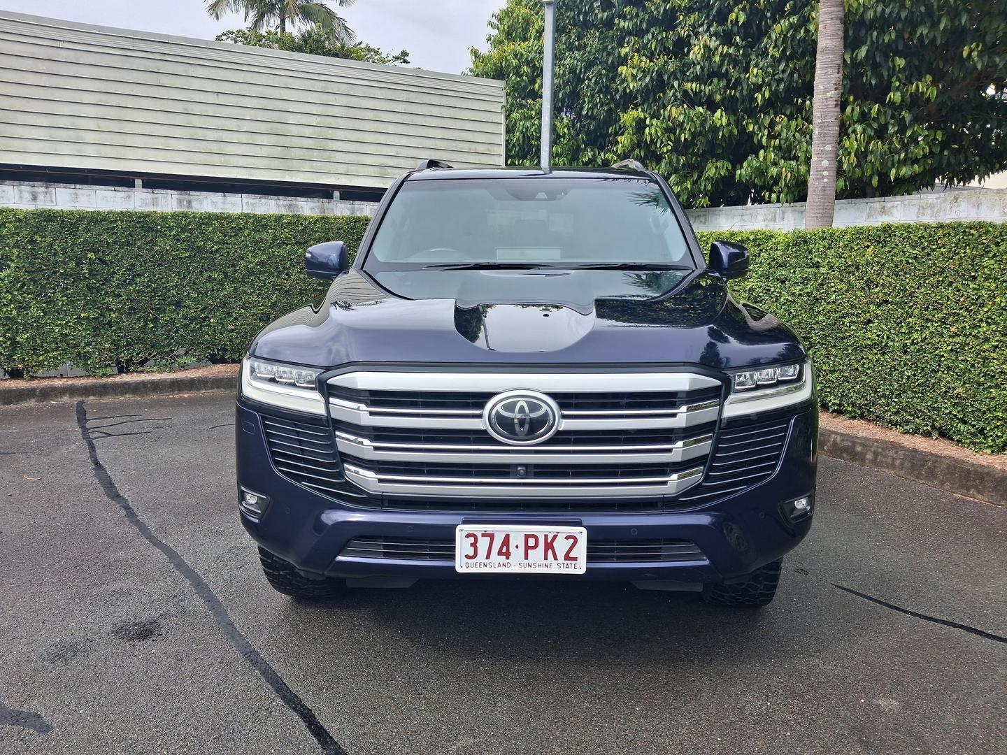 2022 Toyota Landcruiser VX in Blue
