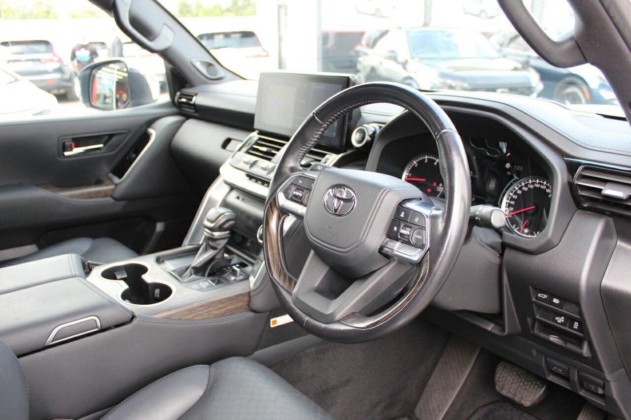 2022 Toyota Landcruiser Sahara in White
