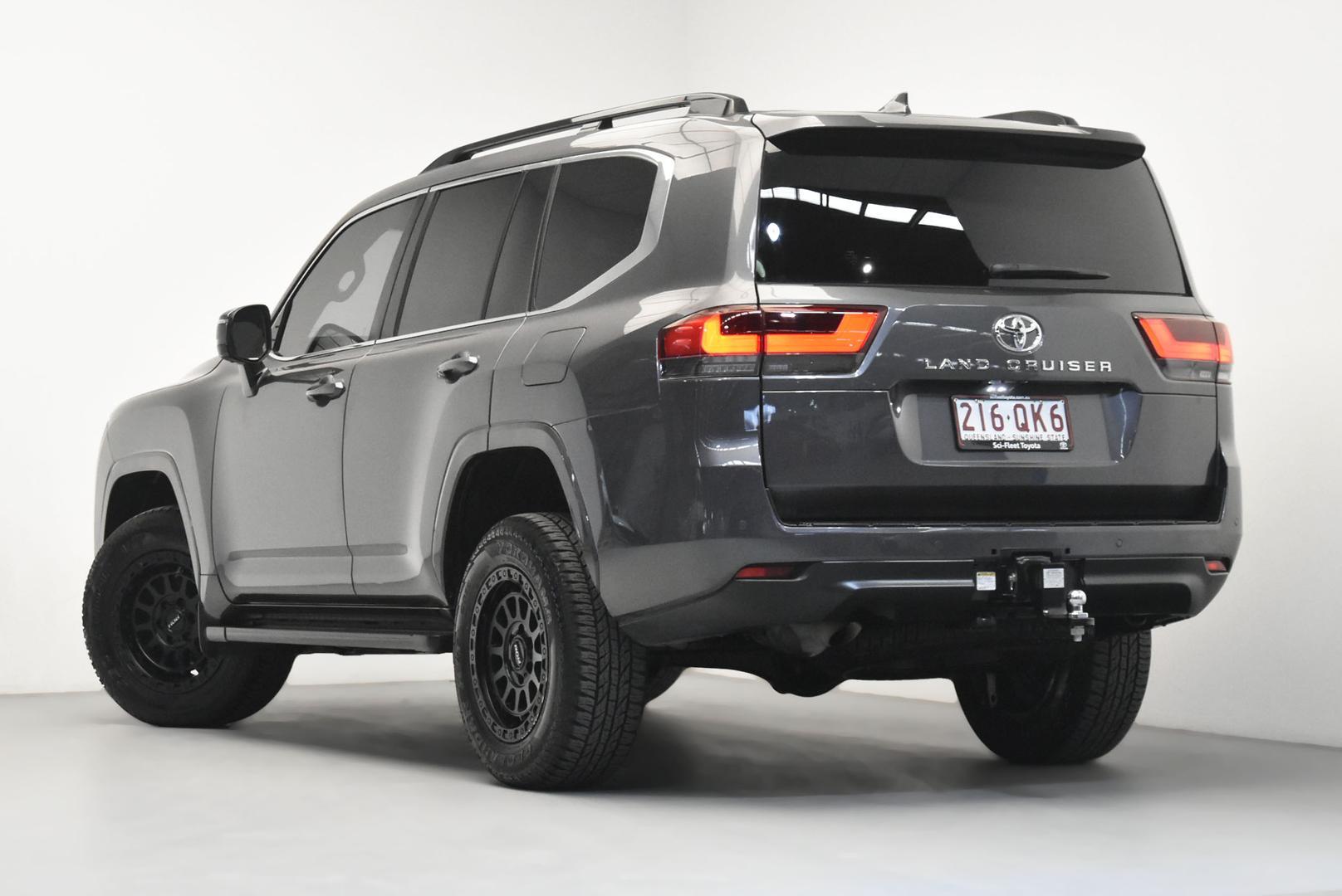 2022 Toyota Landcruiser VX in Silver