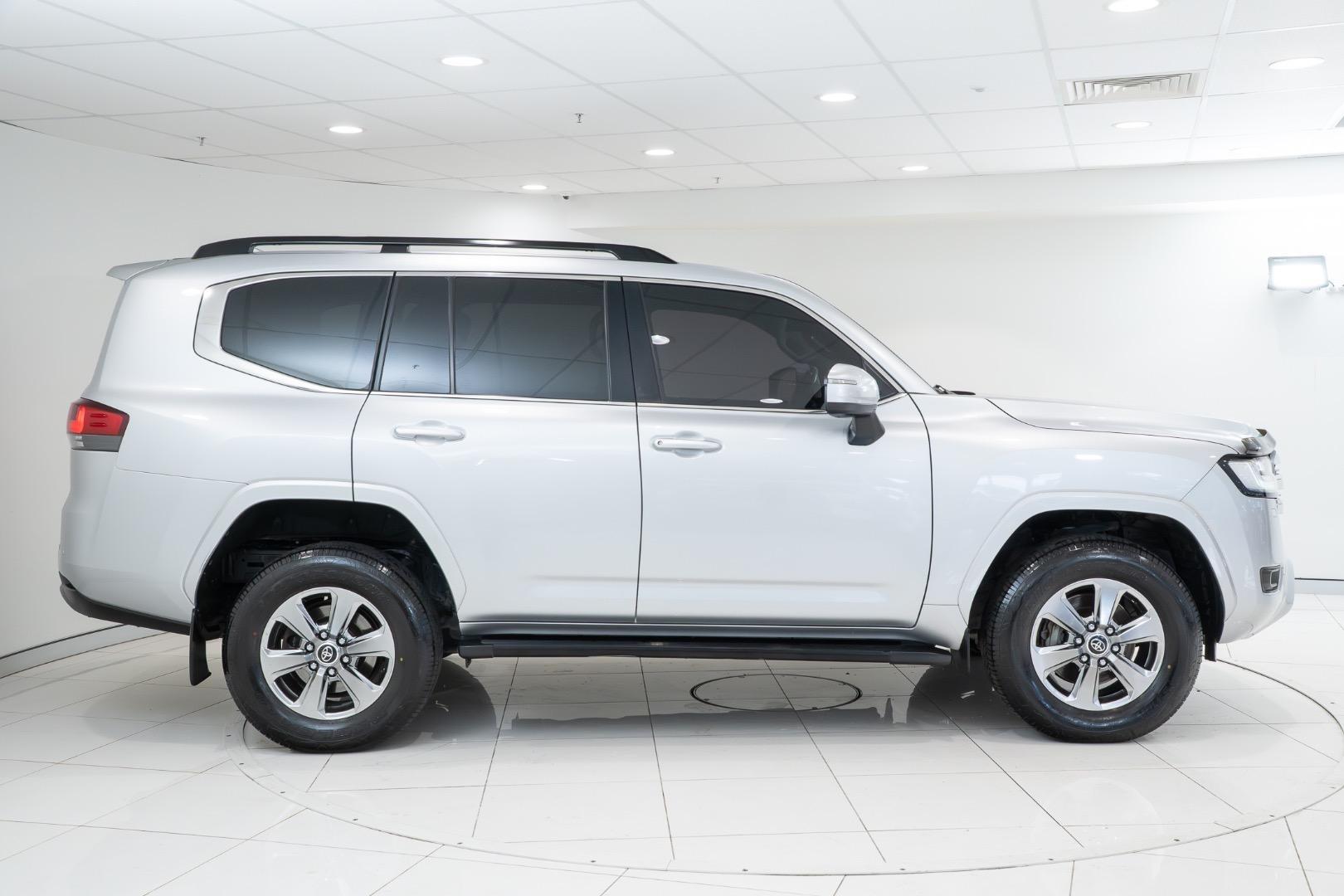 2023 Toyota Landcruiser VX in Silver