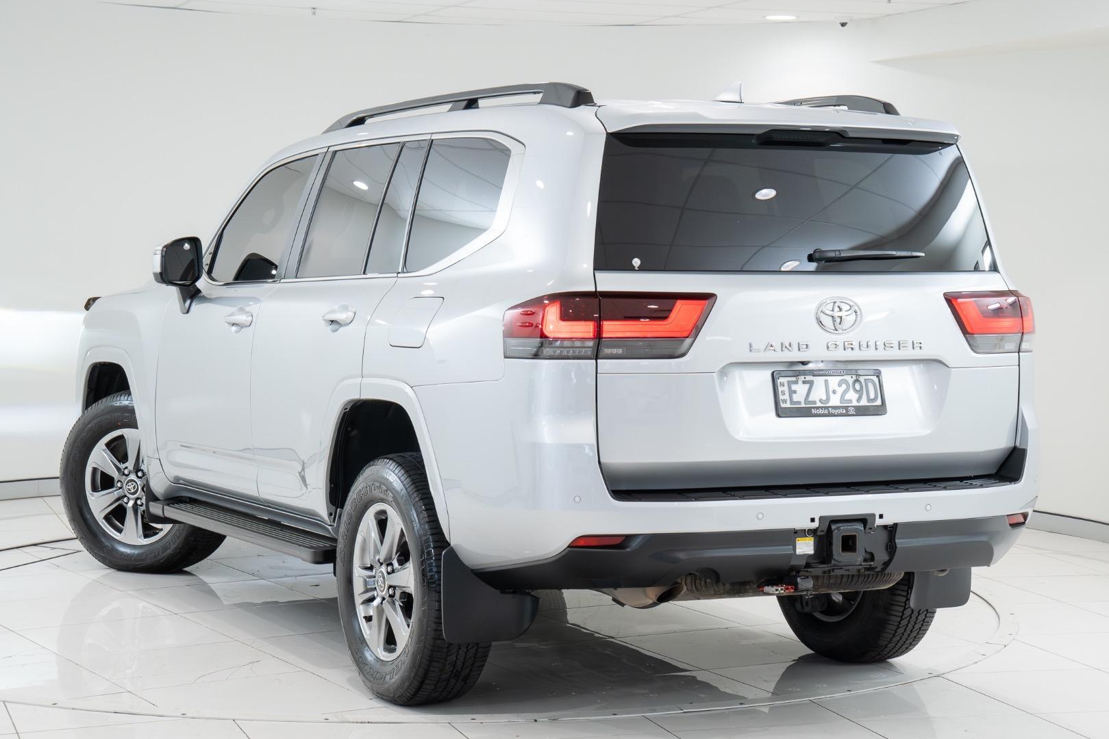 2023 Toyota Landcruiser VX in Silver
